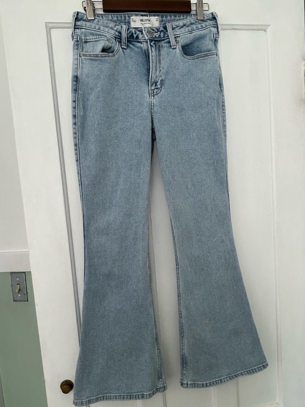 Hollister High-Rise Flare Jeans W28 Short